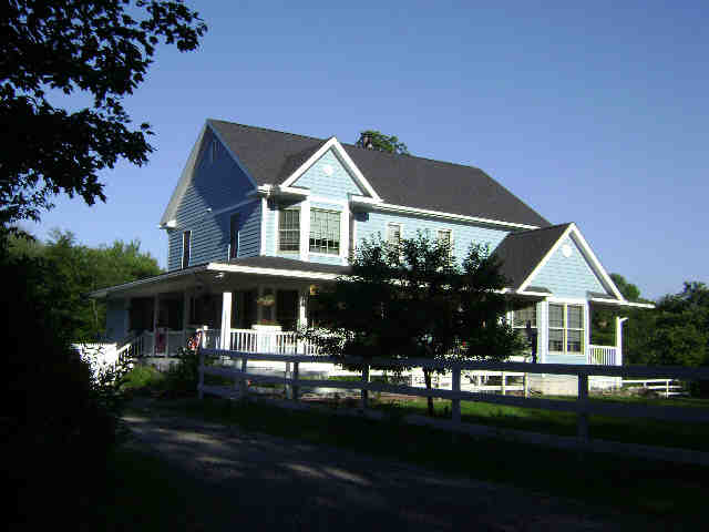 Building photograph for 147 AUNCIENT OAK RD